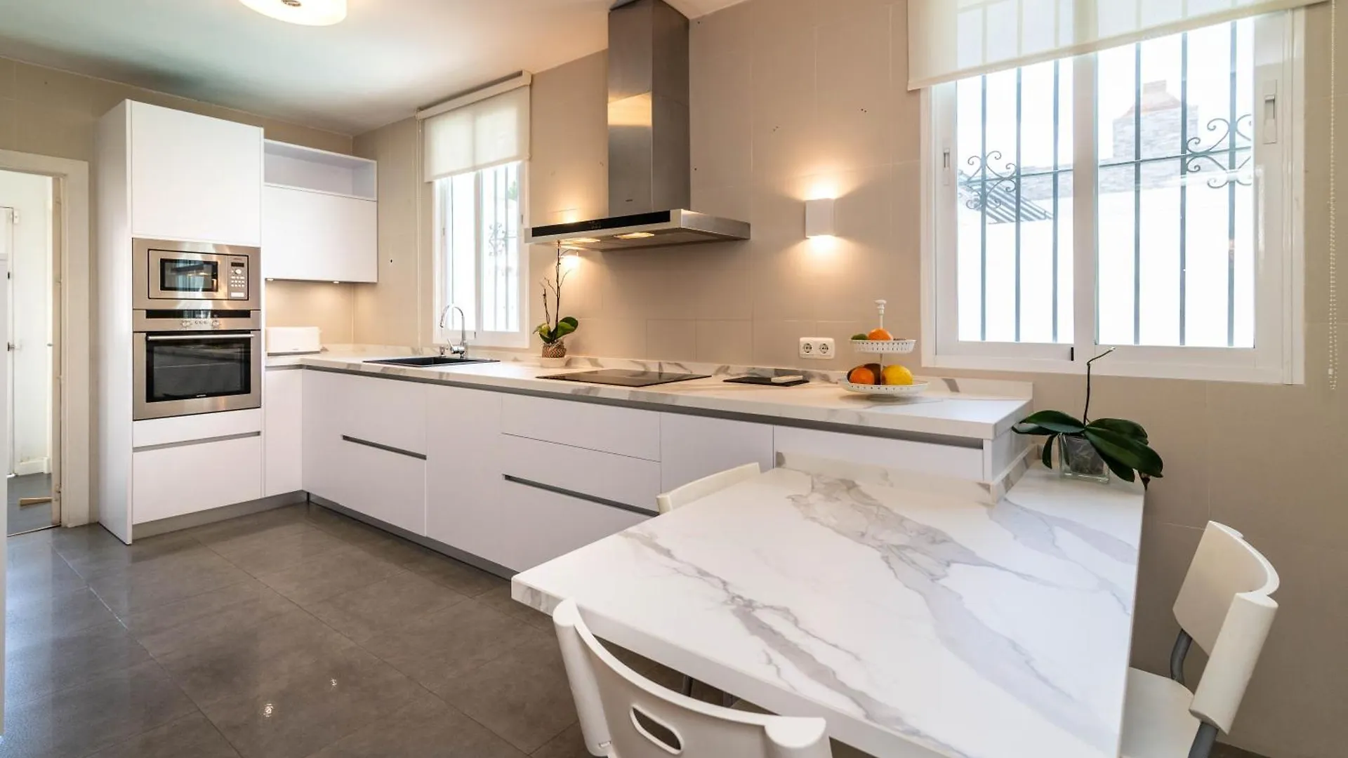 Vb Velazquez 6Bdr Independent Villa Benalmadena